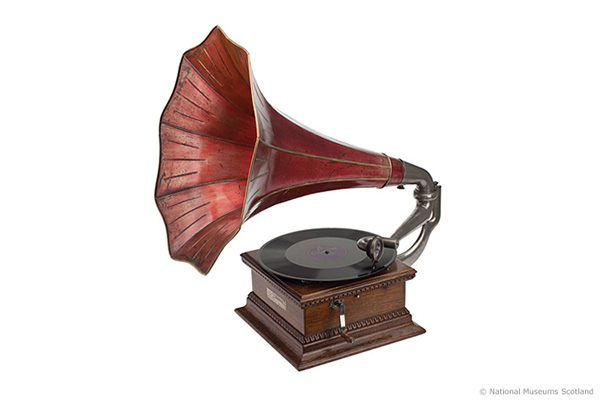 Gramophone made by Gramophone and Typewriter Ltd, 1904